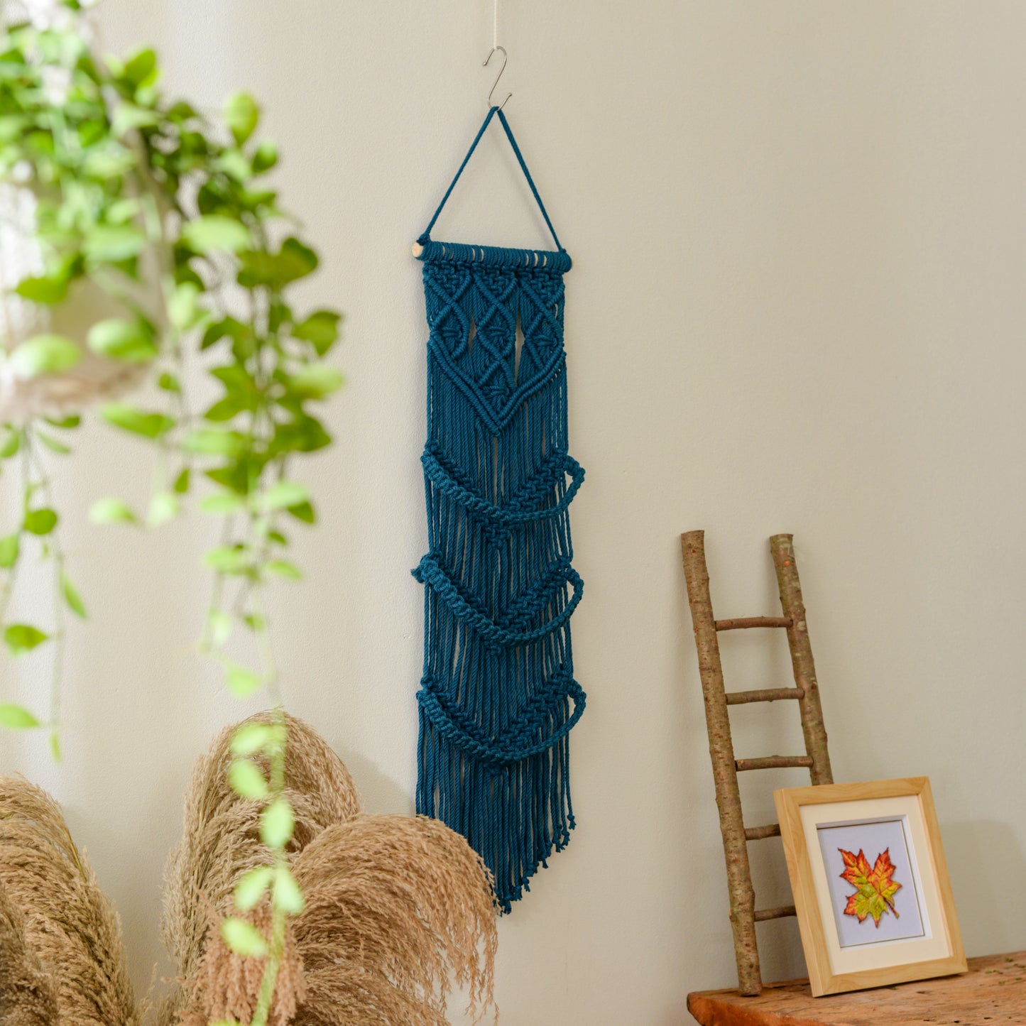 Macrame Cap Storage 01